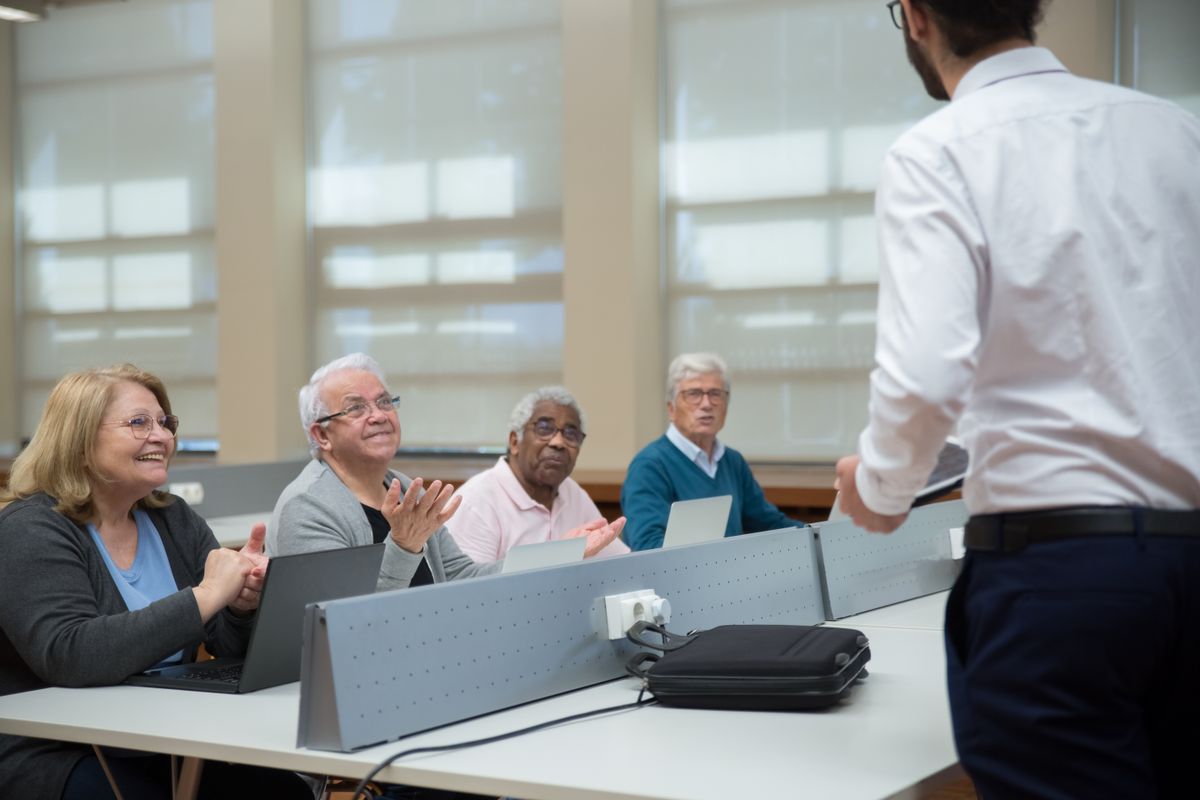 Adultes en reconversion suivant une formation en salle